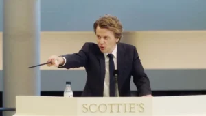 Auction Review – Léa Drucker Shines in Pascal Bonitzer’s Witty Tale of Art, Class, and Greed